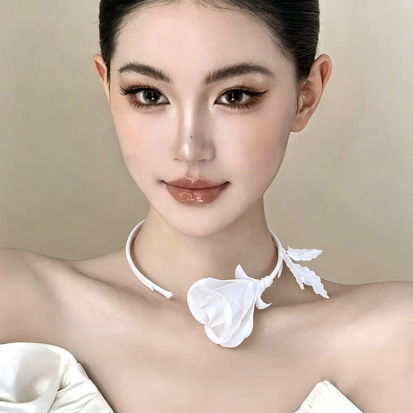 ファッションジュエリー手作り白黒ローズフラワーネックレス女性 - Women Formal Wear Black And White のレビューと価格