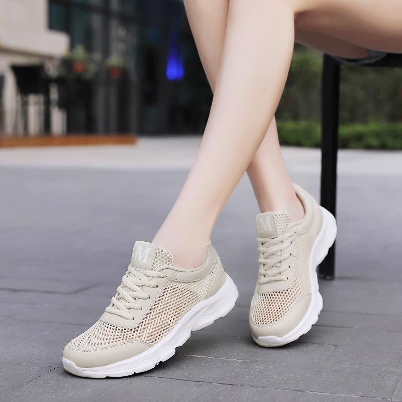 女性用通気性メッシュスニーカー,軽量ランニングシューズ,ベー - Women'S Formal Wear Not Dress のレビューと価格