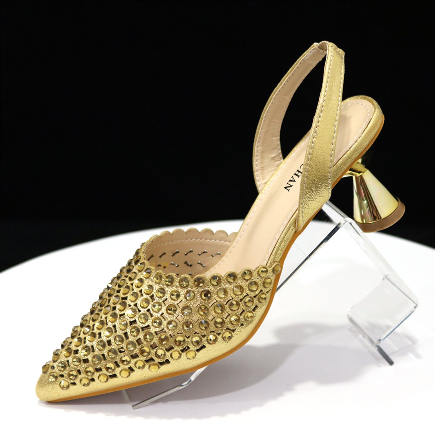 光沢のあるゴールドラインストーンシューズ＆バケットバッグセッ - Slingback Heel Formal のレビューと価格