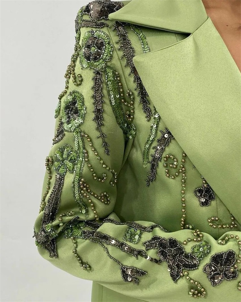 デザイナーグリーンサテン女性スーツセット高級ビーズアップリケ - Women'S Green Formal Wear のレビューと価格